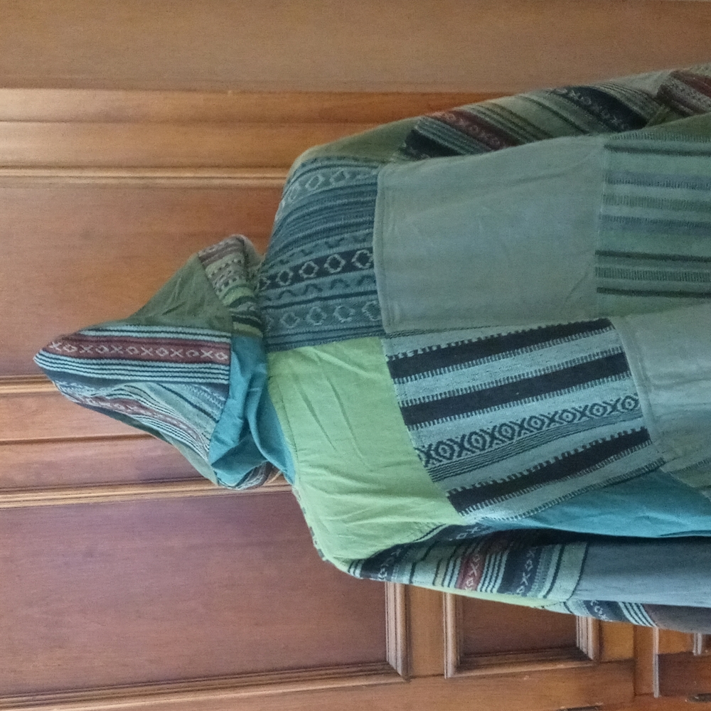 Poncho - Picture 5 of 7